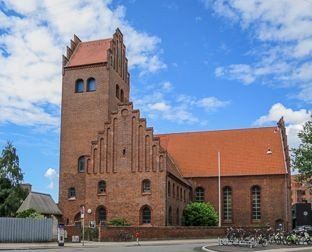 Hans Tausens Kirke ligger på Halfdansgade 6.